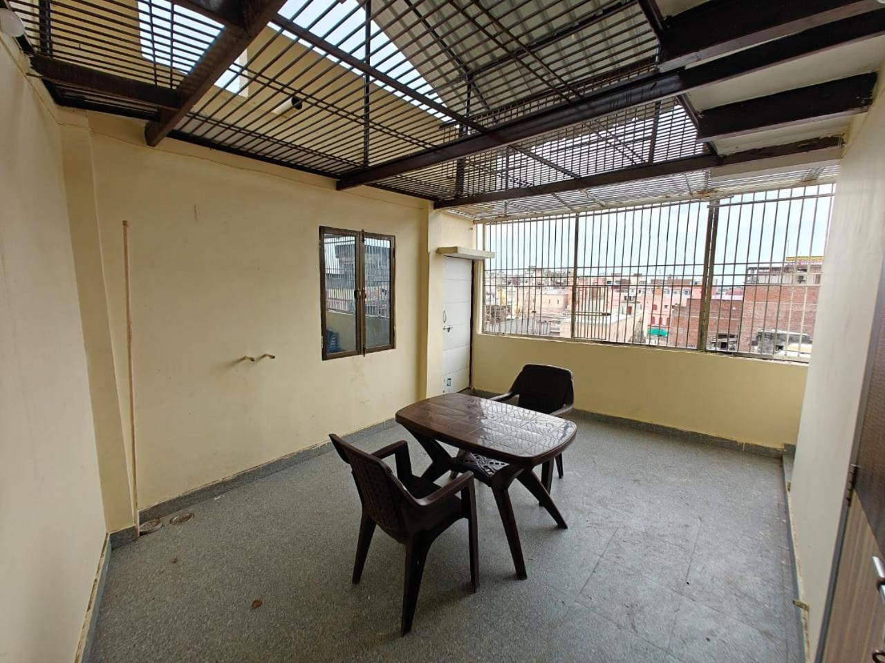 Shri Kailash Pati Guest House- Opposite Kashi Vishwanath Temple Varanasi Exterior photo